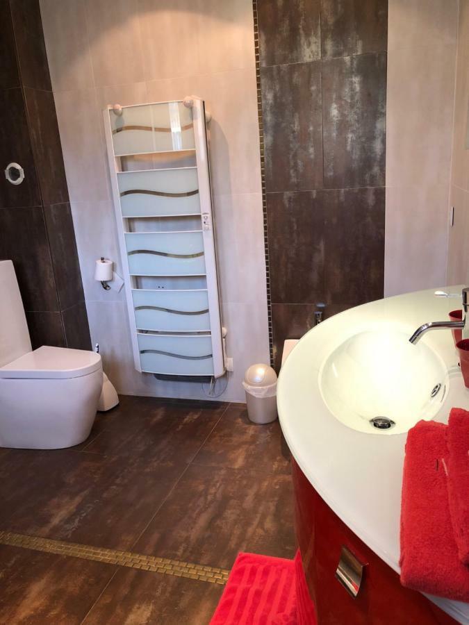 Les Lauriers Roses Hotel Bourg-lès-Valence Esterno foto